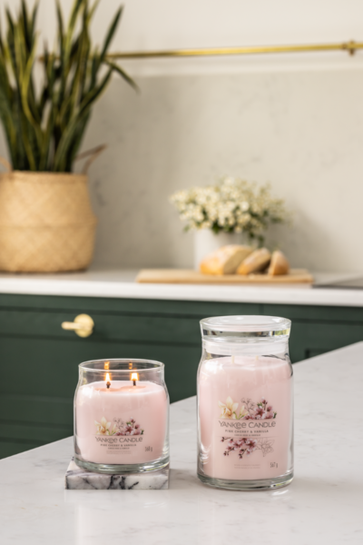 bougies parfumees cerise rose vanille yankee candle hemisphere sud