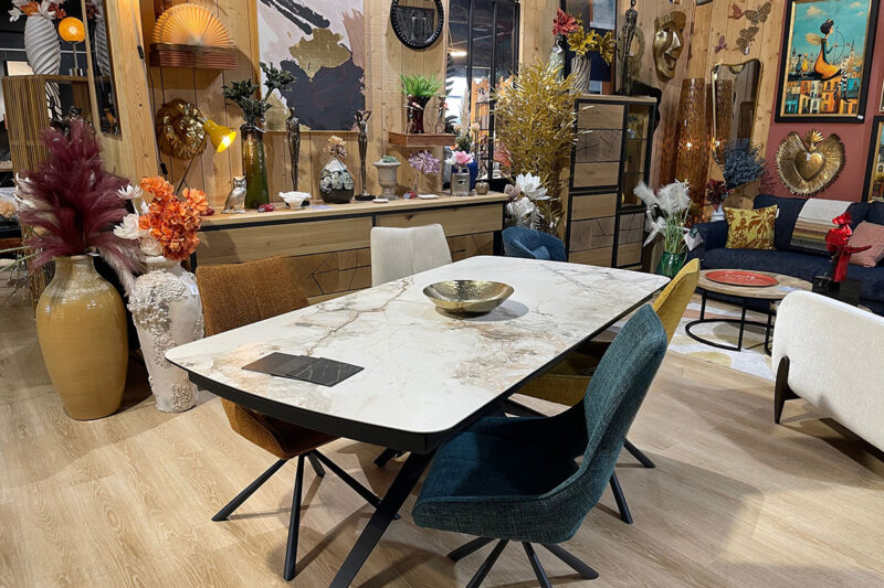 table chaises meubles sejour hemisphere sud chambray les tours