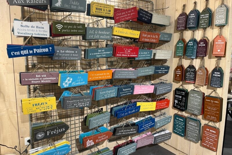 deco murale pancartes hemisphere sud frejus