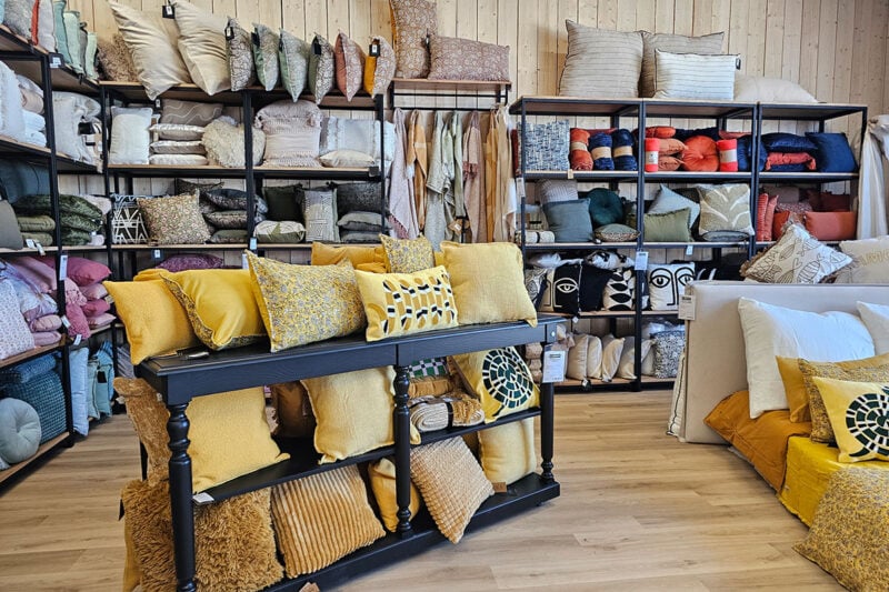 deco textile coussins hemisphere sud clermont